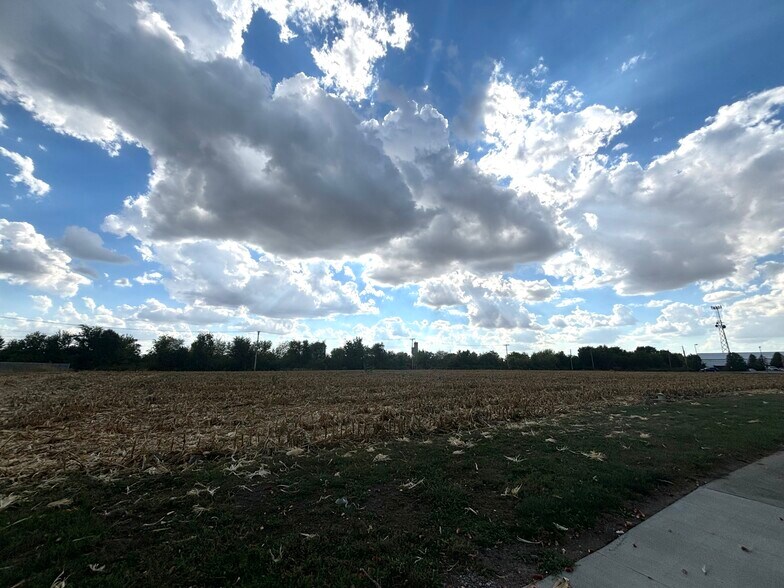More Photos Of 3100 Constitution Dr, Springfield Land For Sale