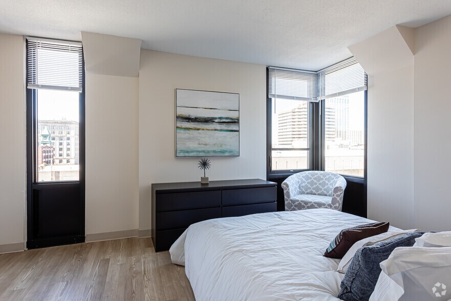 More Photos Of 10 Chestnut St, Springfield Multifamily For Sale
