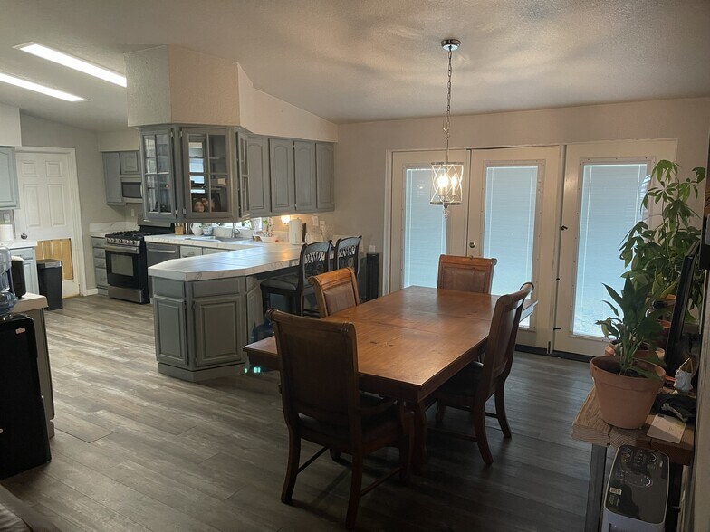 More Photos Of 12702 N Sanders Rd, Marana General Retail For Lease