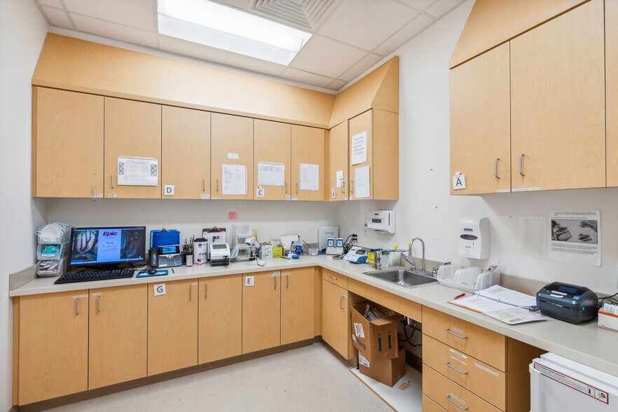 More Photos Of 1676 E Lancaster Ave, Paoli Freestanding For Sale