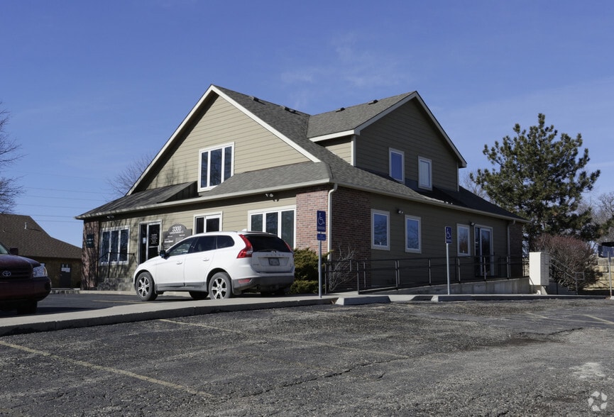 More Photos Of 3300 Clinton Parkway Ct, Lawrence Office For Lease
