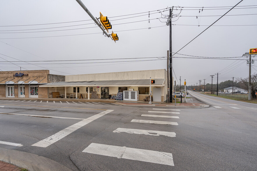 Primary Photo Of 1017 Main St, Liberty Hill Convenience Store For Sale