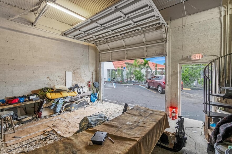More Photos Of 2111 SW 31st Ave, Hallandale Beach Warehouse For Sale