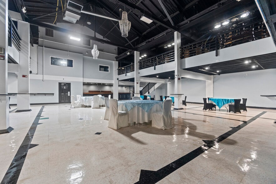 More Photos Of 1349-1355 Dixwell Ave, Hamden Warehouse For Sale