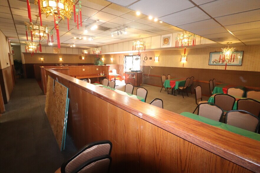 More Photos Of 2425 Oak St, Baker City Restaurant For Sale