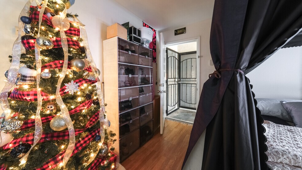 More Photos Of 2120 E 22nd St, Oakland Apartments For Sale