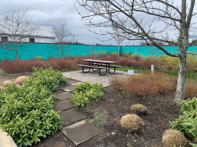 More Photos Of 135 Blair Blvd, Eugene Industrial For Lease