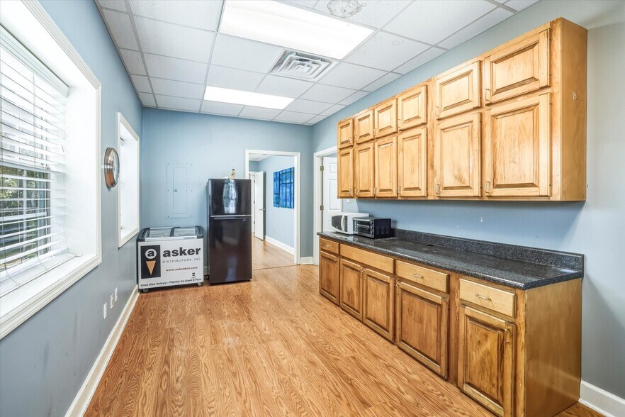 More Photos Of 4447 Entrepot Blvd, Tallahassee Refrigeration Cold Storage For Sale