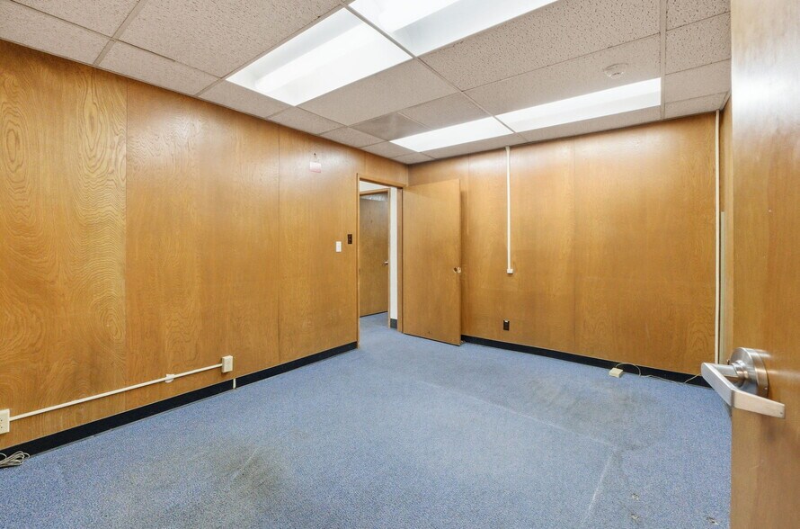 More Photos Of 6537 Foothill Blvd, Oakland Office For Lease