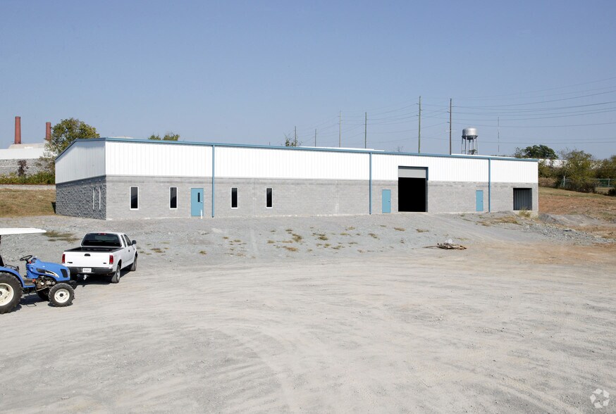 More Photos Of 6750 Centennial Blvd, Nashville Warehouse For Lease