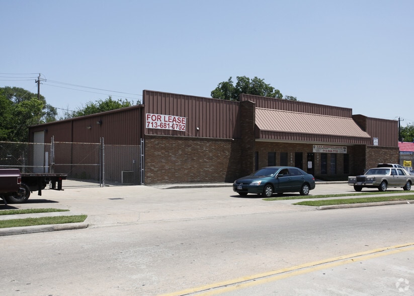 Primary Photo Of 10405-10411 Hartsook St, Houston Freestanding For Sale