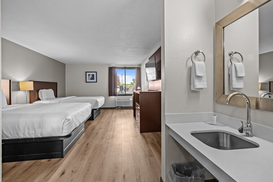 More Photos Of 5110 Main St, Stevens Point Hotel For Sale