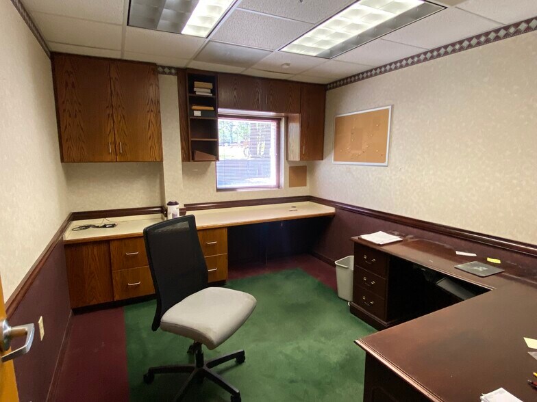 More Photos Of 2120 W Kearney St, Springfield Medical For Sale