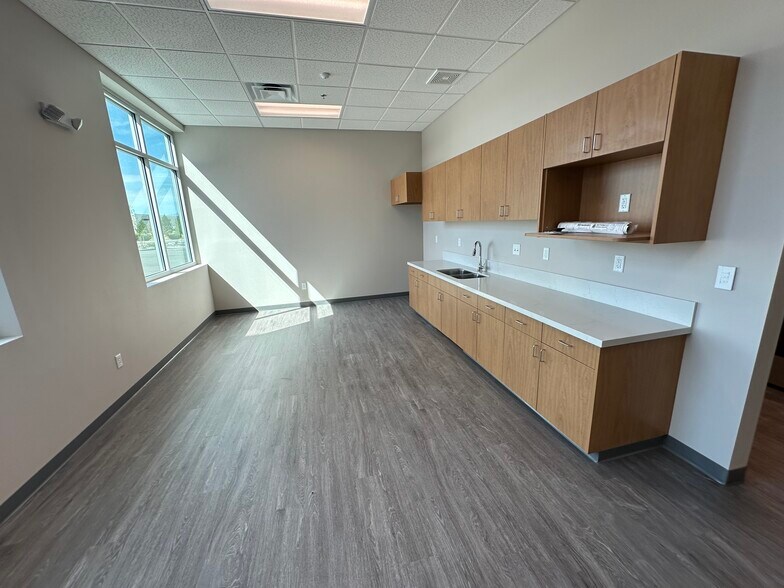 More Photos Of 445 Ingenuity Ave, Sparks Industrial For Lease