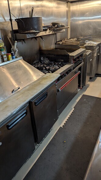 More Photos Of 1200 Hornberger Ave, Roebling Restaurant For Sale