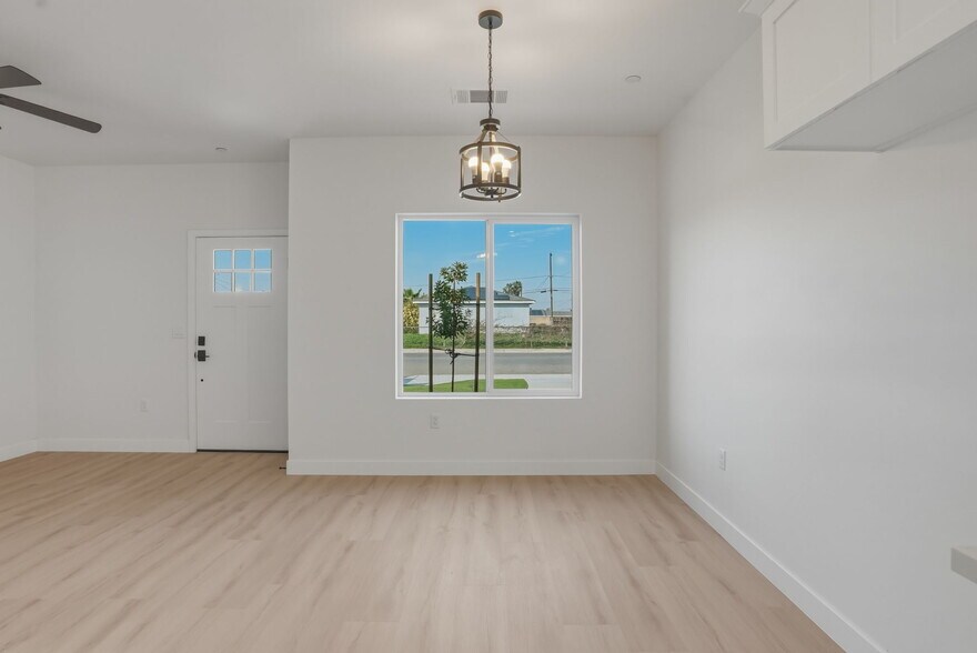 More Photos Of 1646 Clinton St, Delano Multifamily For Sale