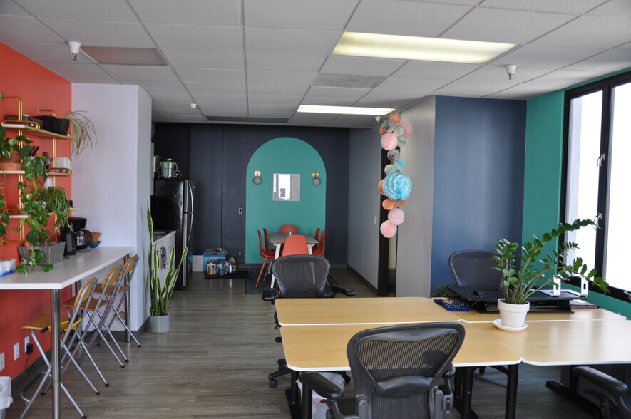 More Photos Of 36 W Colorado Blvd, Pasadena Storefront Retail Office For Lease