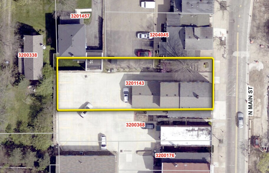 More Photos Of 218-220 N Main St, Hudson Freestanding For Lease