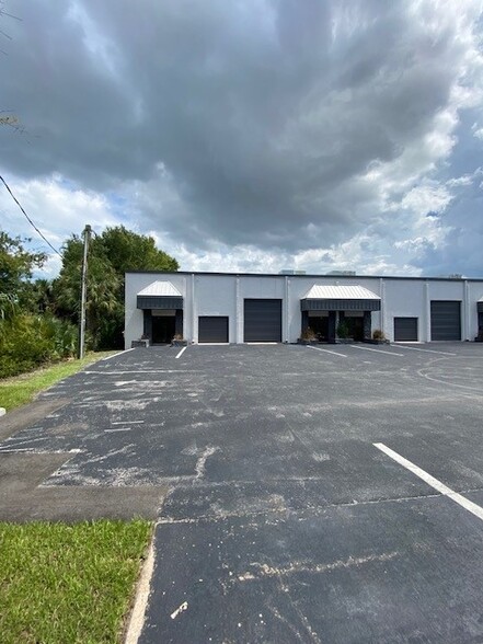 Primary Photo Of 6420 Benjamin Rd, Tampa Warehouse For Lease