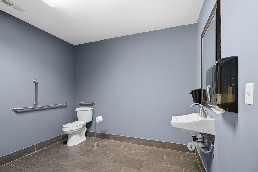 More Photos Of 105 McCreary St, Fort Branch Storefront Retail Office For Sale