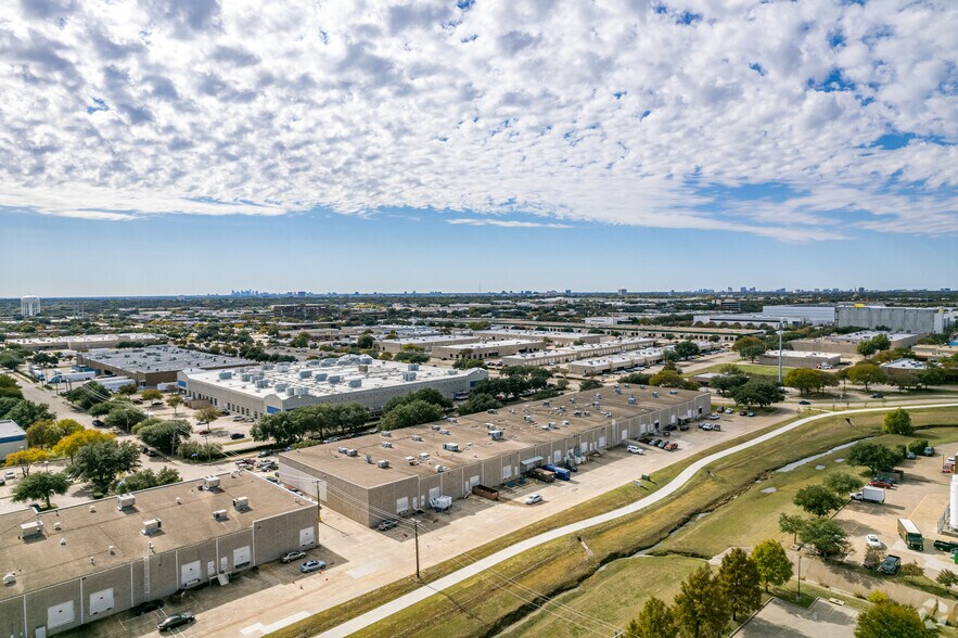 More Photos Of 1201-1299 Commerce Dr, Richardson Distribution For Lease