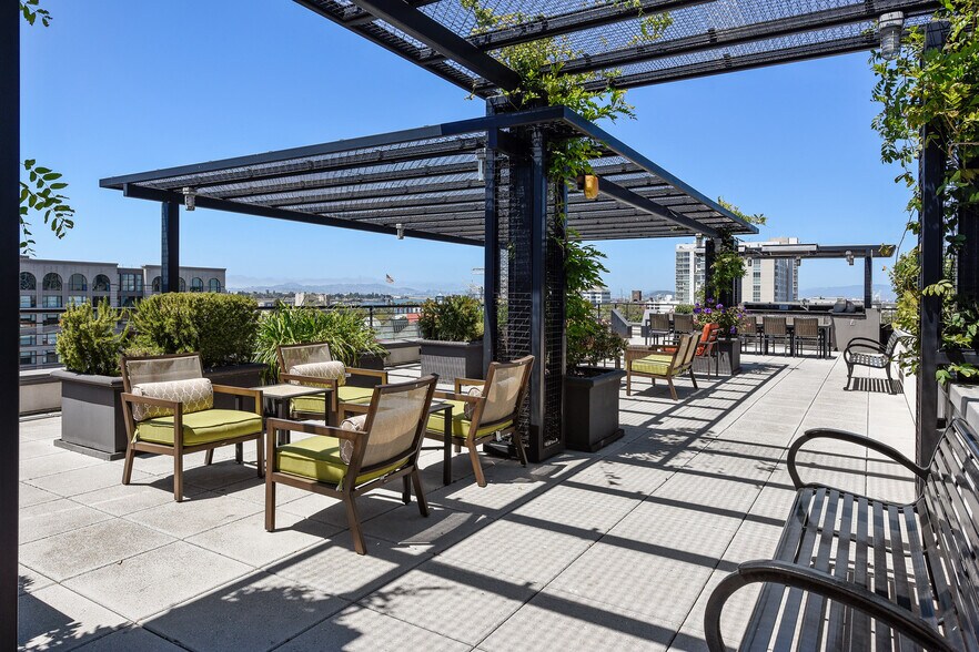 More Photos Of 288 3rd St, Oakland Apartments For Sale
