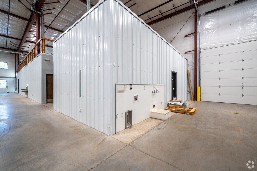 More Photos Of 10335 Naples St NE, Blaine Warehouse For Sale