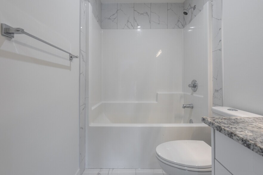 More Photos Of 10446 142 St NW, Edmonton Apartments For Sale