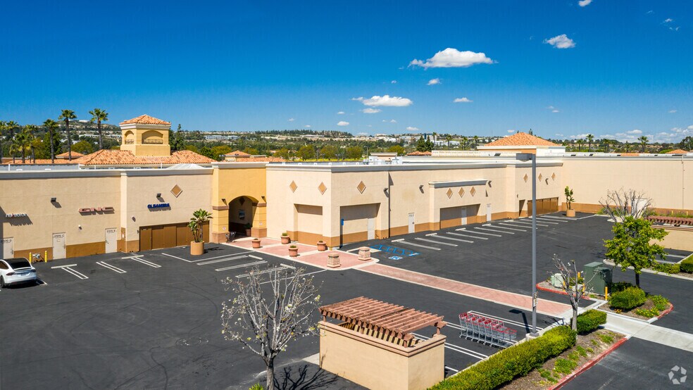 More Photos Of 27000-27470 Alicia Pky, Laguna Niguel Unknown For Lease