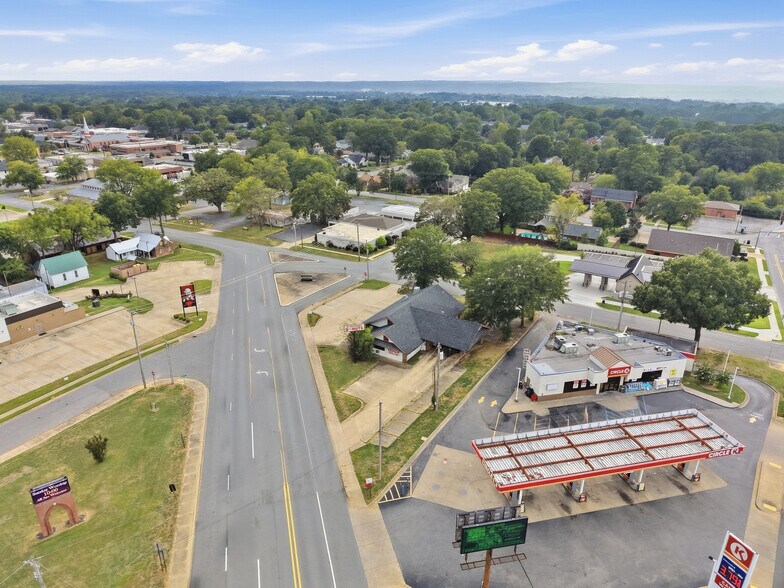 More Photos Of 609 N Main St, Benton Fast Food For Sale