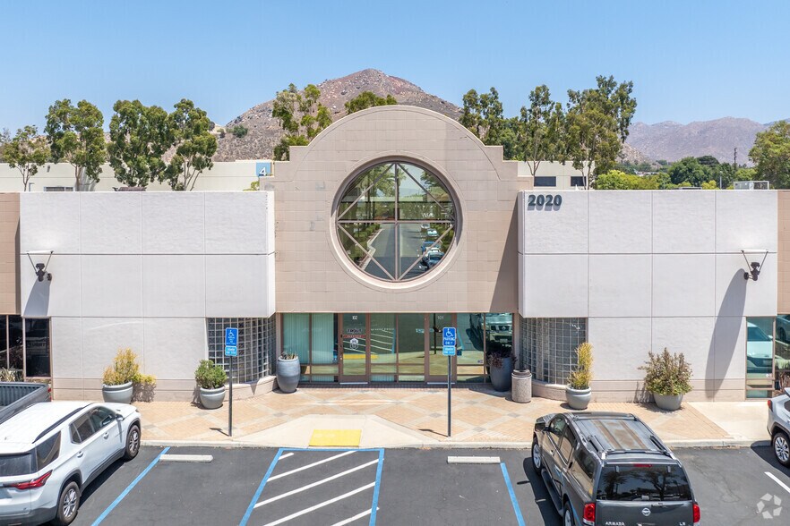 More Photos Of 2020 Iowa Ave, Riverside Office For Lease