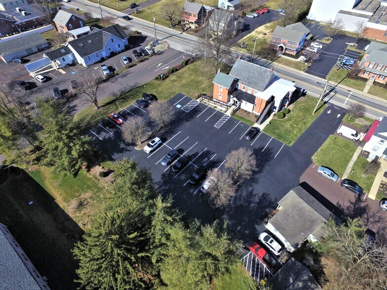 More Photos Of 418 Main St, Harleysville Office Residential For Lease