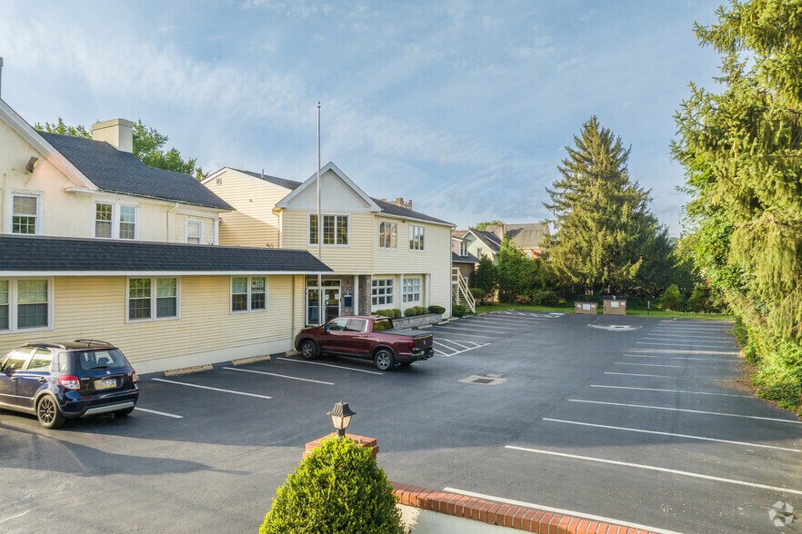 More Photos Of 21 E 5th Ave, Conshohocken Office For Lease