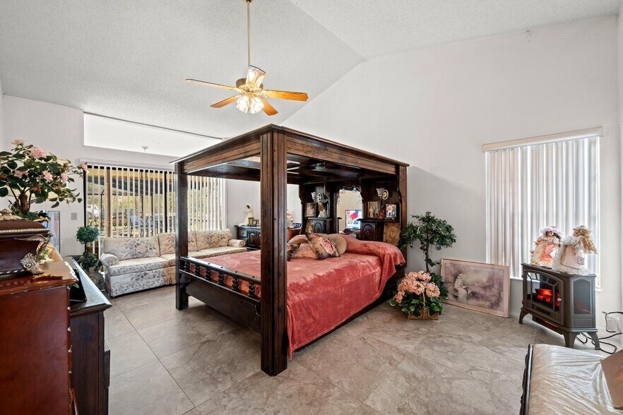 More Photos Of 2501 E Diana St, Tampa Office Residential For Sale
