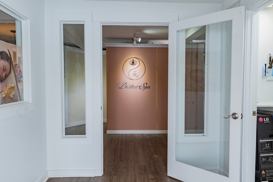 More Photos Of 15 School St, Freeport Storefront Retail Office For Sale