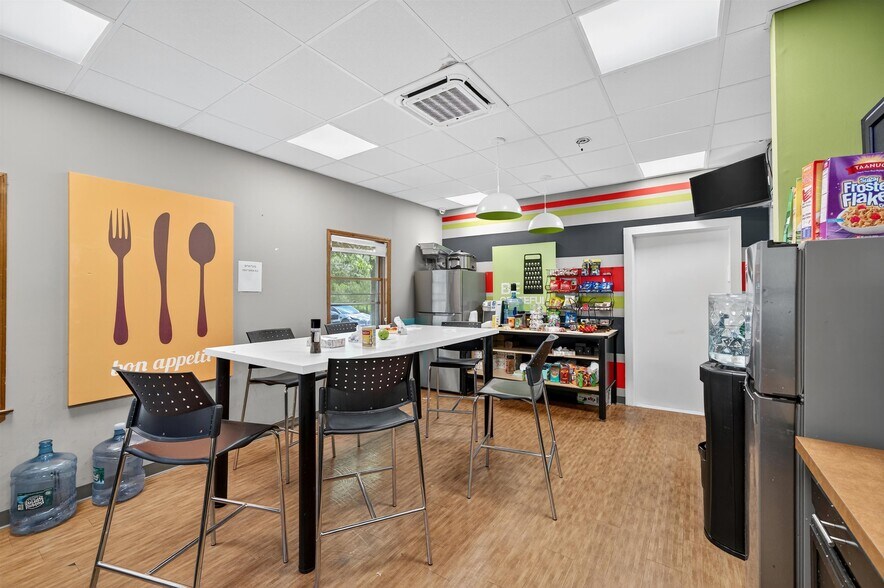 More Photos Of 11 Abrams Rd, Central Valley Office For Sale