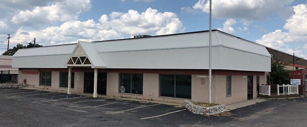 More Photos Of 1325 E Jolly Rd, Lansing Warehouse For Sale