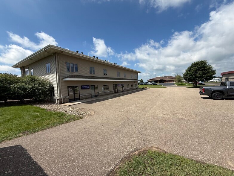 More Photos Of 227 Meridian Dr, New Richmond Office For Lease