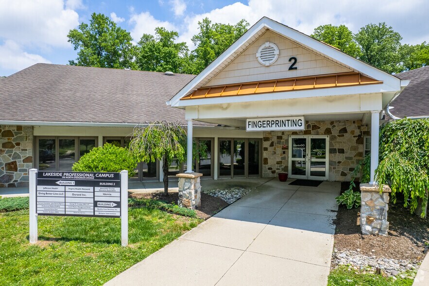 More Photos Of 190 N Evergreen Ave, Woodbury Office For Lease