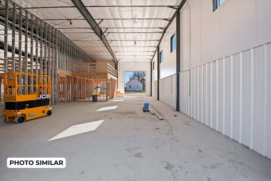 More Photos Of 80 N Happy Valley Rd, Nampa Warehouse For Sale