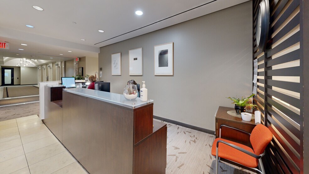Primary Photo Of 100 King St W, Toronto Coworking Space