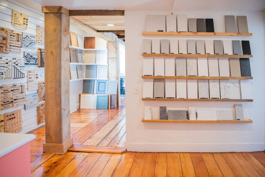 More Photos Of 25 Washington St, Norwell Freestanding For Sale