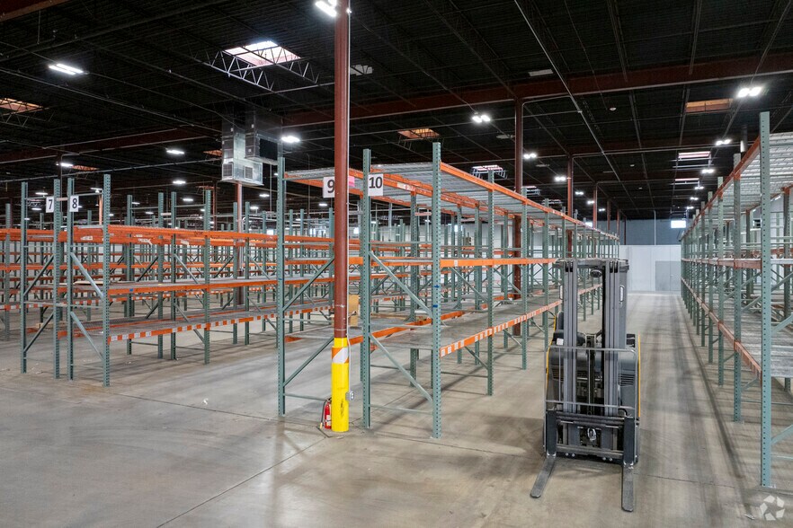 More Photos Of 4800 Dahlia St, Denver Warehouse For Lease