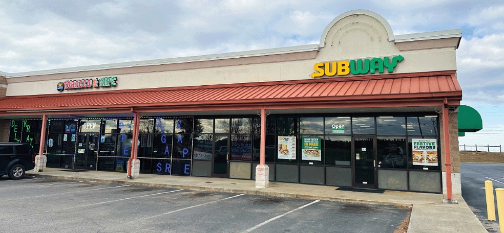 More Photos Of 155 Carolina Sq, Edgefield Supermarket For Sale
