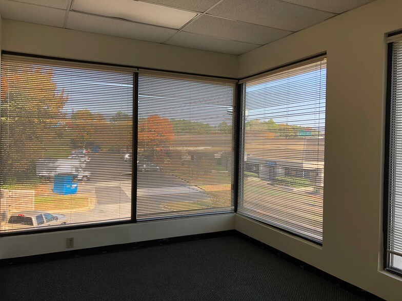 More Photos Of 6139-6141 Oakbrook Pky, Norcross Office For Lease