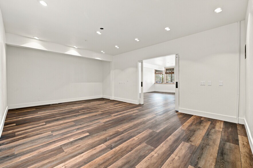 More Photos Of 1260 N West St, Wilson Office For Lease