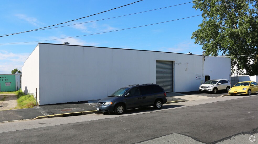 More Photos Of 530 Ray St, Freeport Manufacturing For Sale