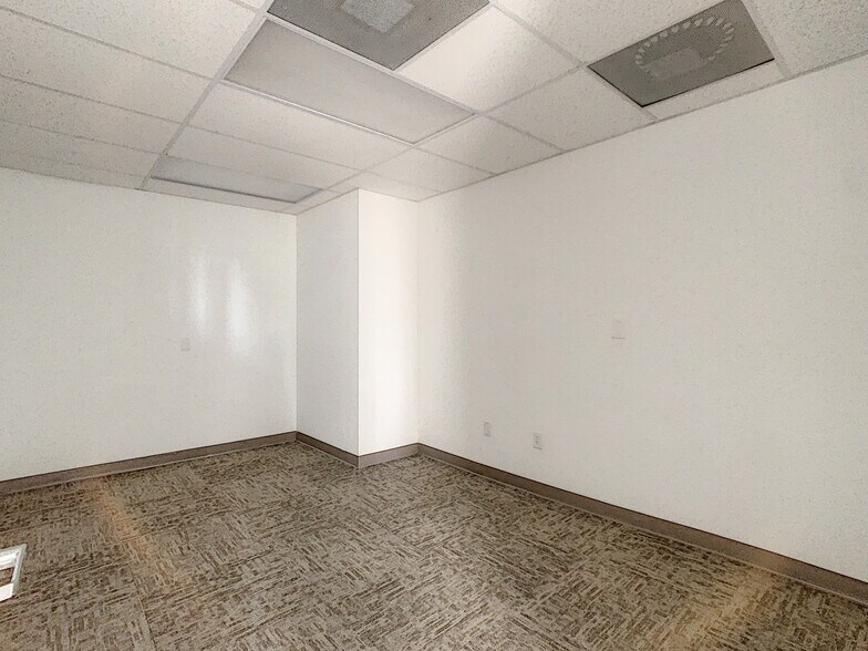 More Photos Of 777 SE 20th St, Fort Lauderdale Loft Creative Space For Lease