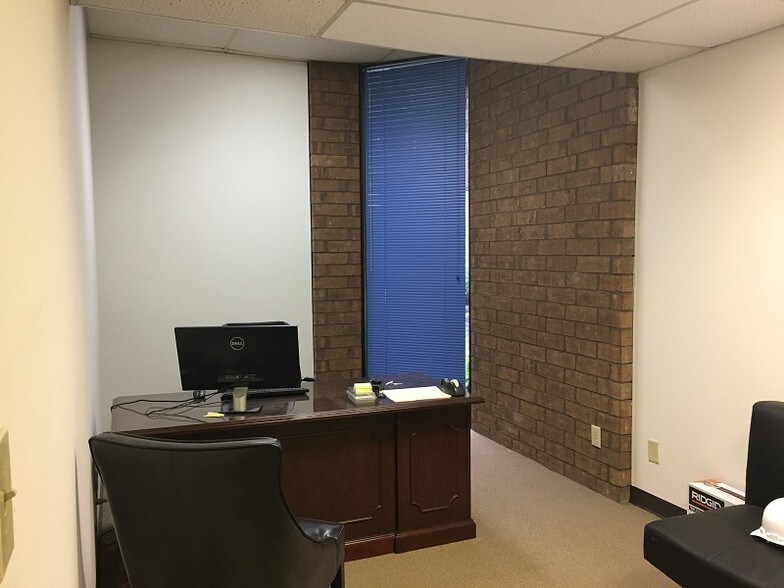 More Photos Of 1730 Cumberland Point Dr SE, Marietta Distribution For Lease