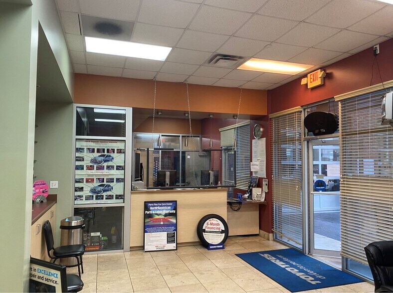 More Photos Of 2195 Briarcliff Rd NE, Atlanta Auto Repair For Sale